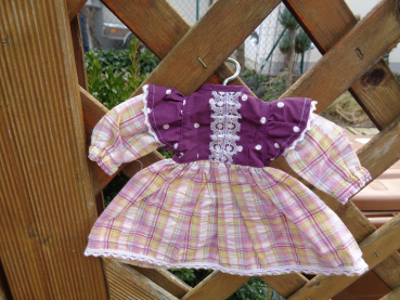 Kleid mit Rüschenärmel